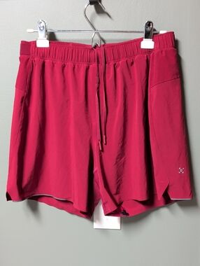 Lululemon Men's Red Shorts